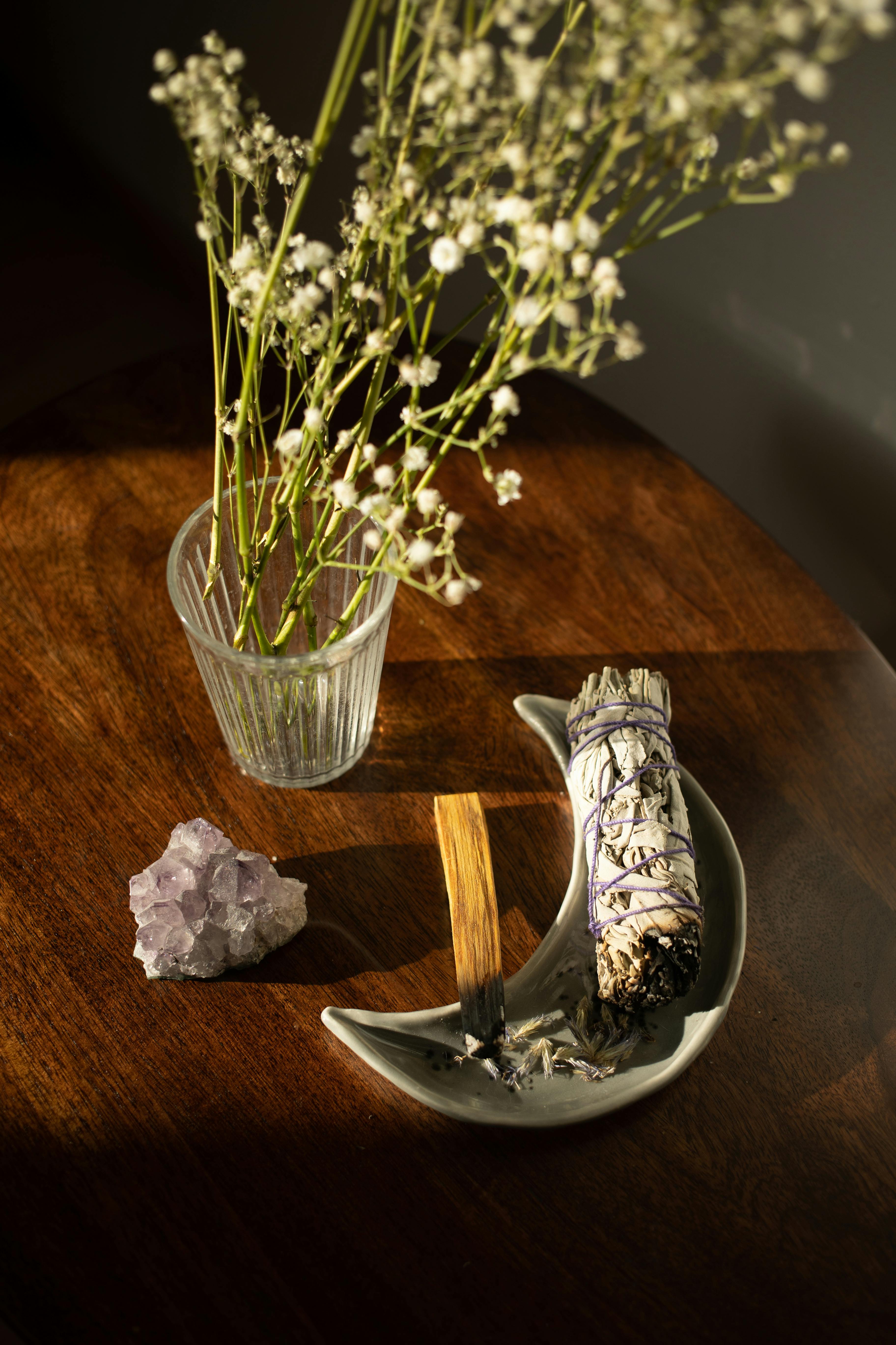 Table decoration for dining setup
